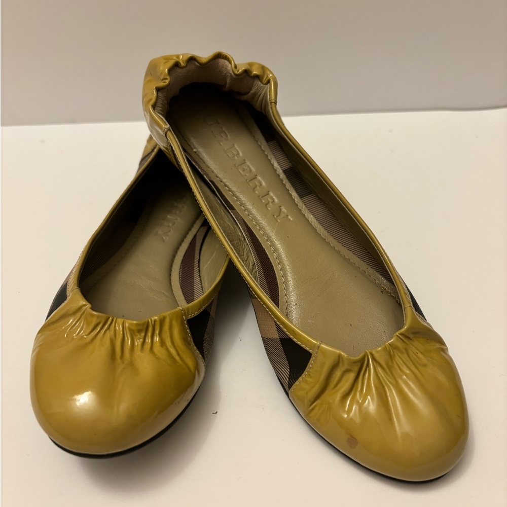 Authentic Burberry Check Patent Ballet Flats Shoes